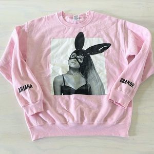 Ariana Grande Concert Sweatshirt, Pink Size Medium
